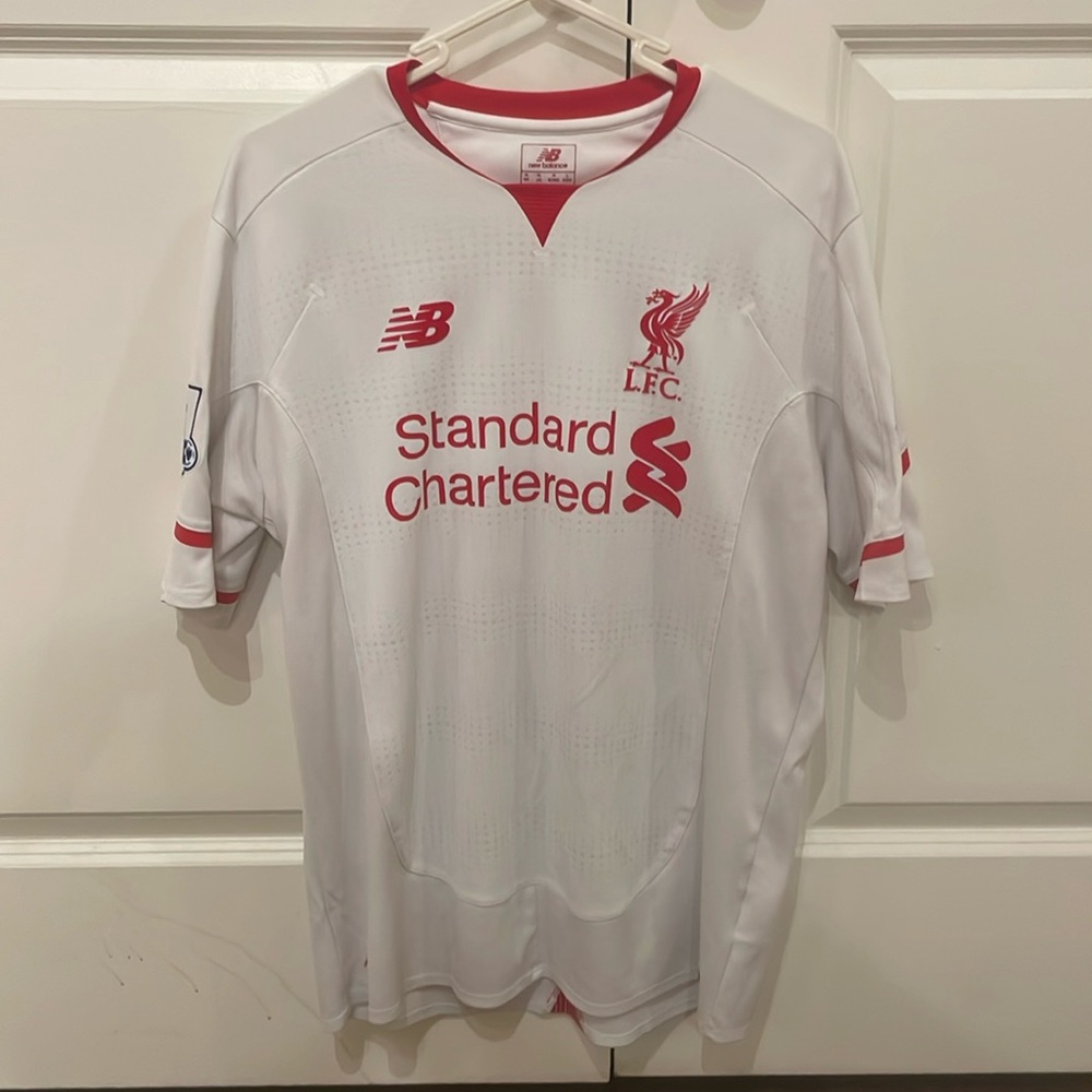 Liverpool 15/16 Away Kit Medium New Balance